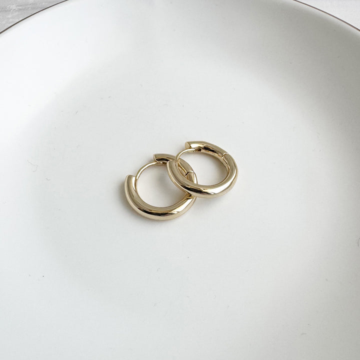 Small Rounded Huggie Earrings in 18k Gold