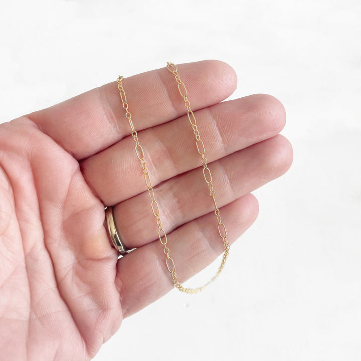 Dainty Gold Chain Link Necklace in Gold
