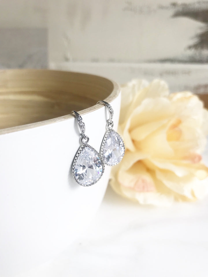 Wedding Earrings. Bridal Drop Earrings. Wedding Jewelry. Cubic Zirconia Drop Earrings in Silver. Dangle Earrings. Bridal Jewelry.