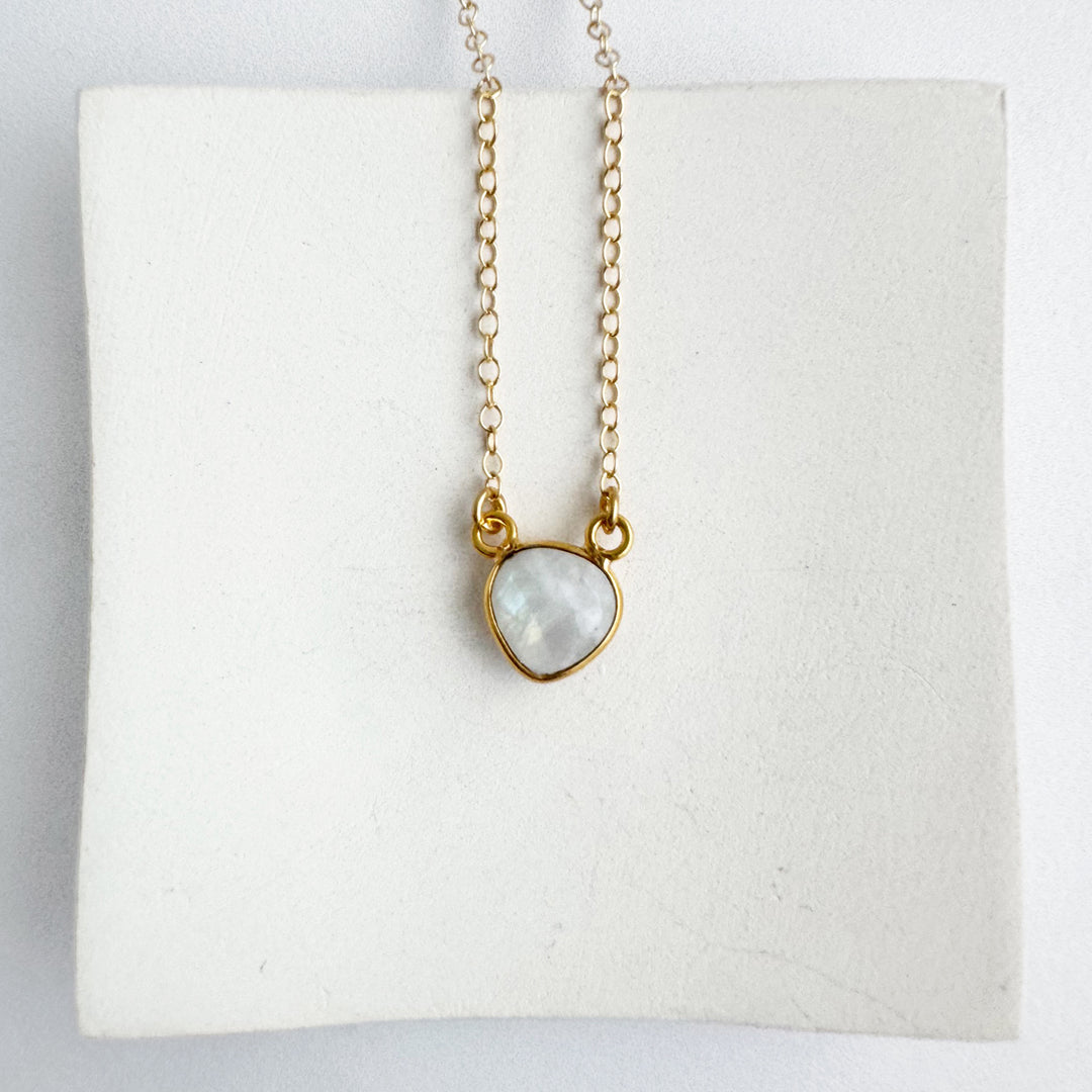 Delicate Moonstone Heart Necklace in Gold