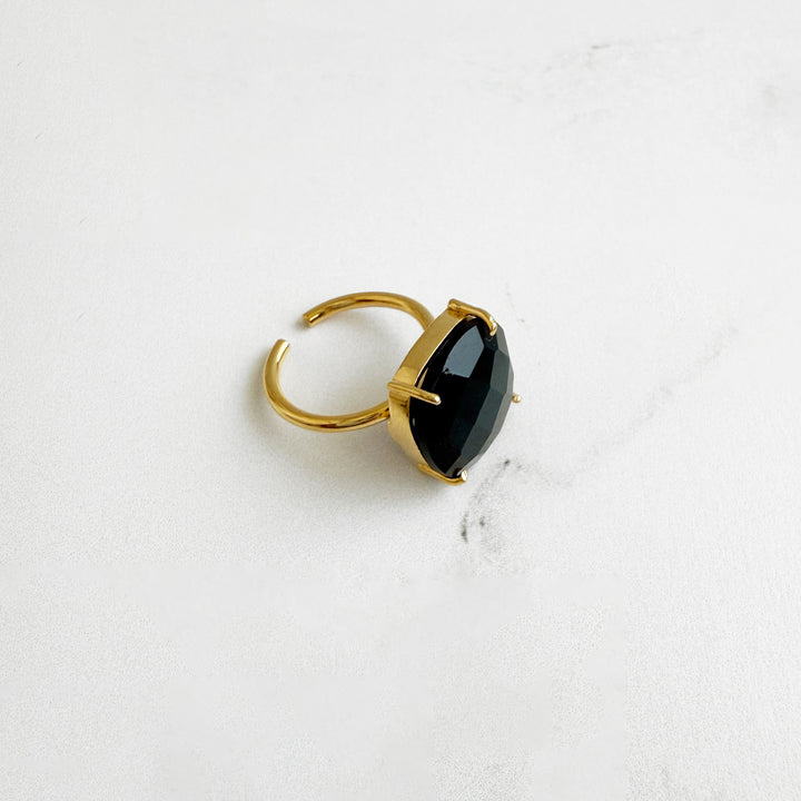 Large Black Onyx Gemstone Ring Prong Setting in Gold