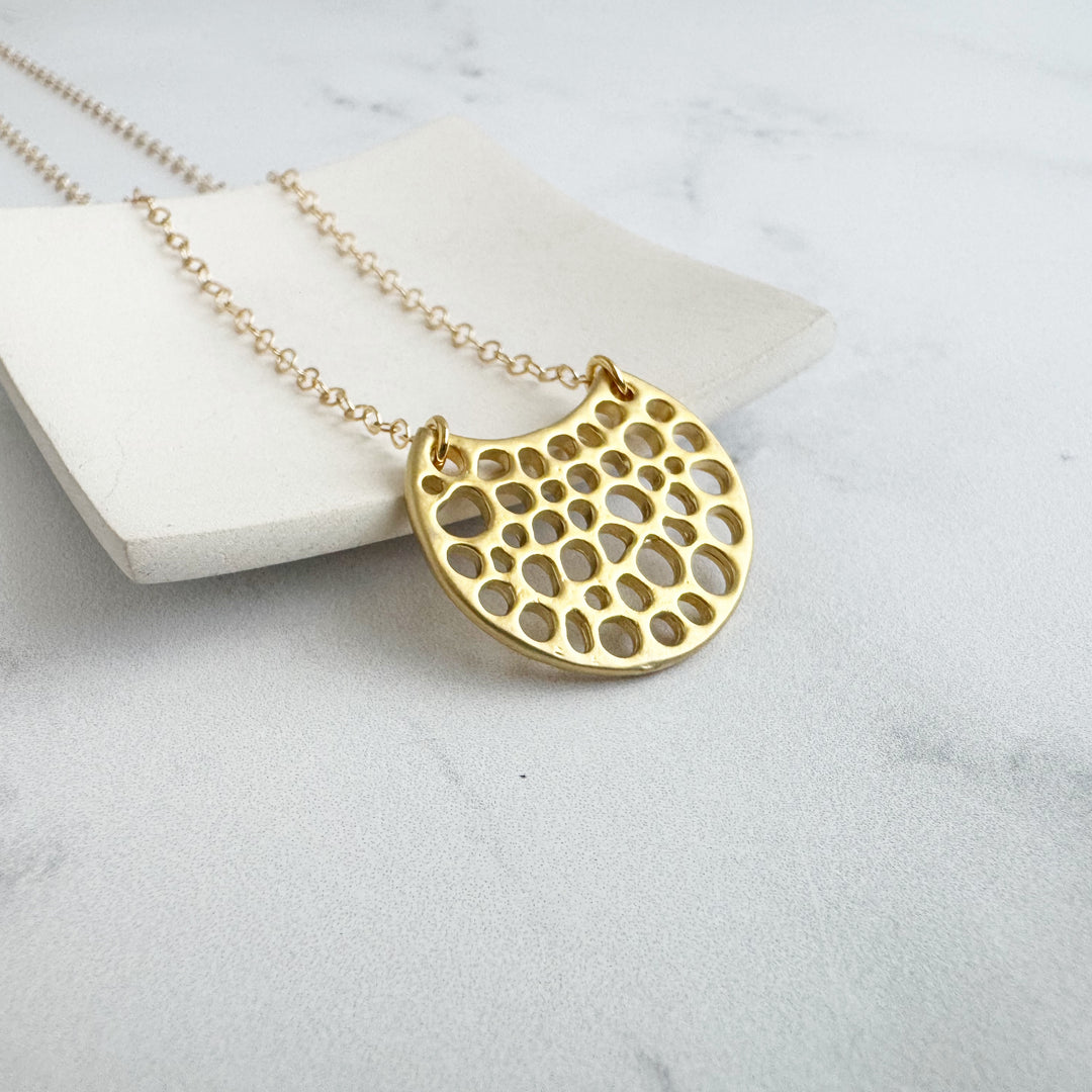 Gold Crescent Pendant Necklace. Simple Gold Necklace. Moon Pendant Necklace. Layering Jewelry.