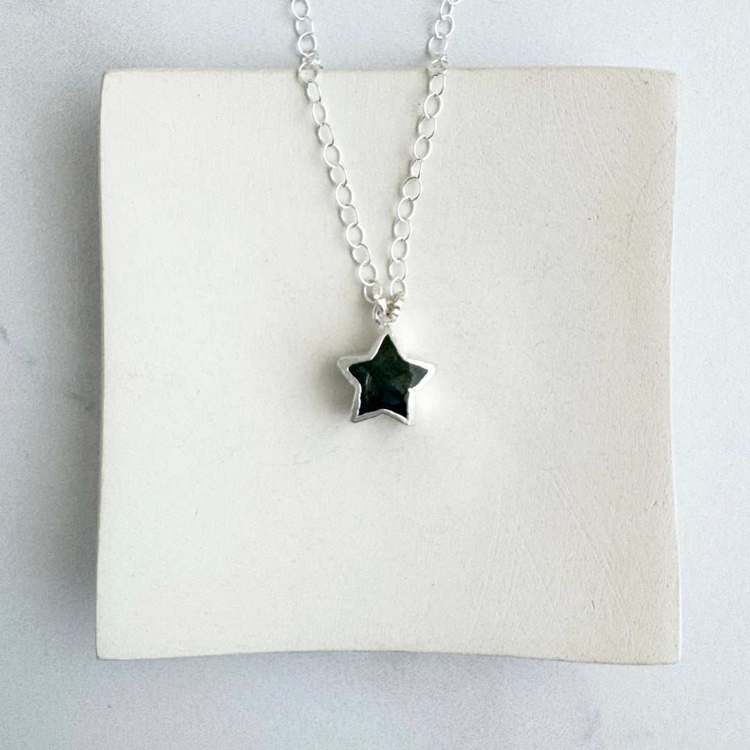 Dainty Labradorite Star Necklace in Sterling Silver