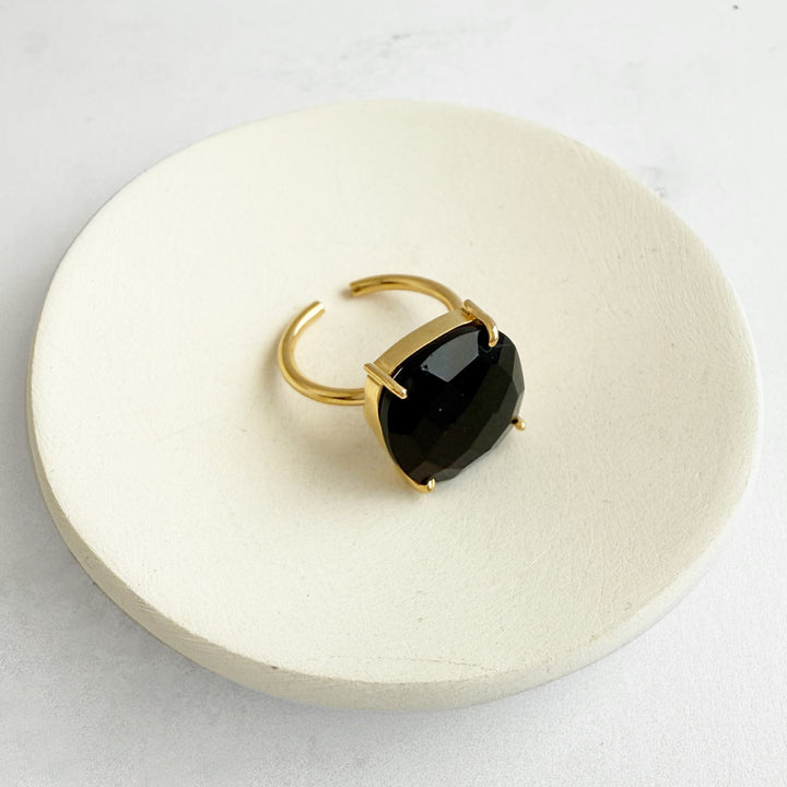 Large Black Onyx Gemstone Ring Prong Setting in Gold