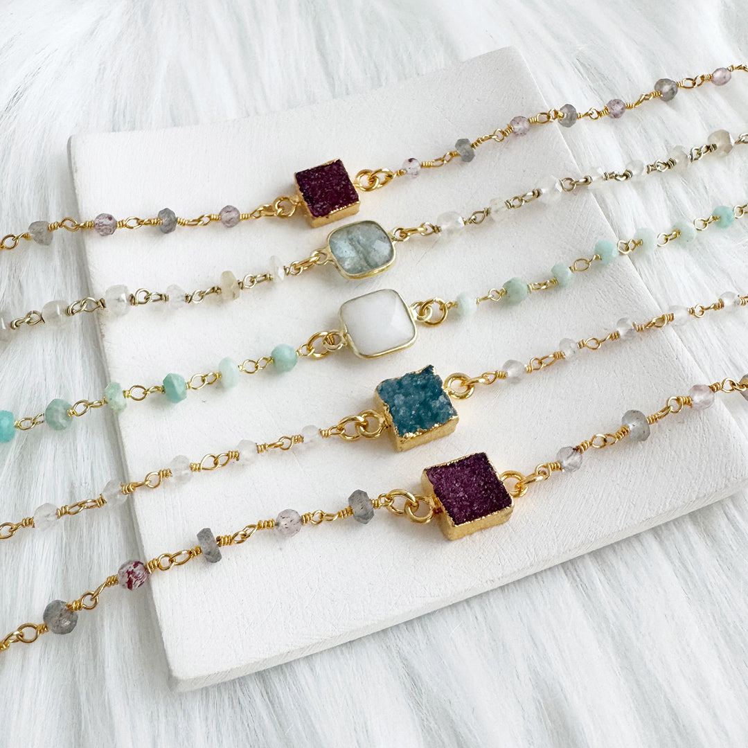 White Quartz and Amazonite Beaded Chain Bracelet in Gold