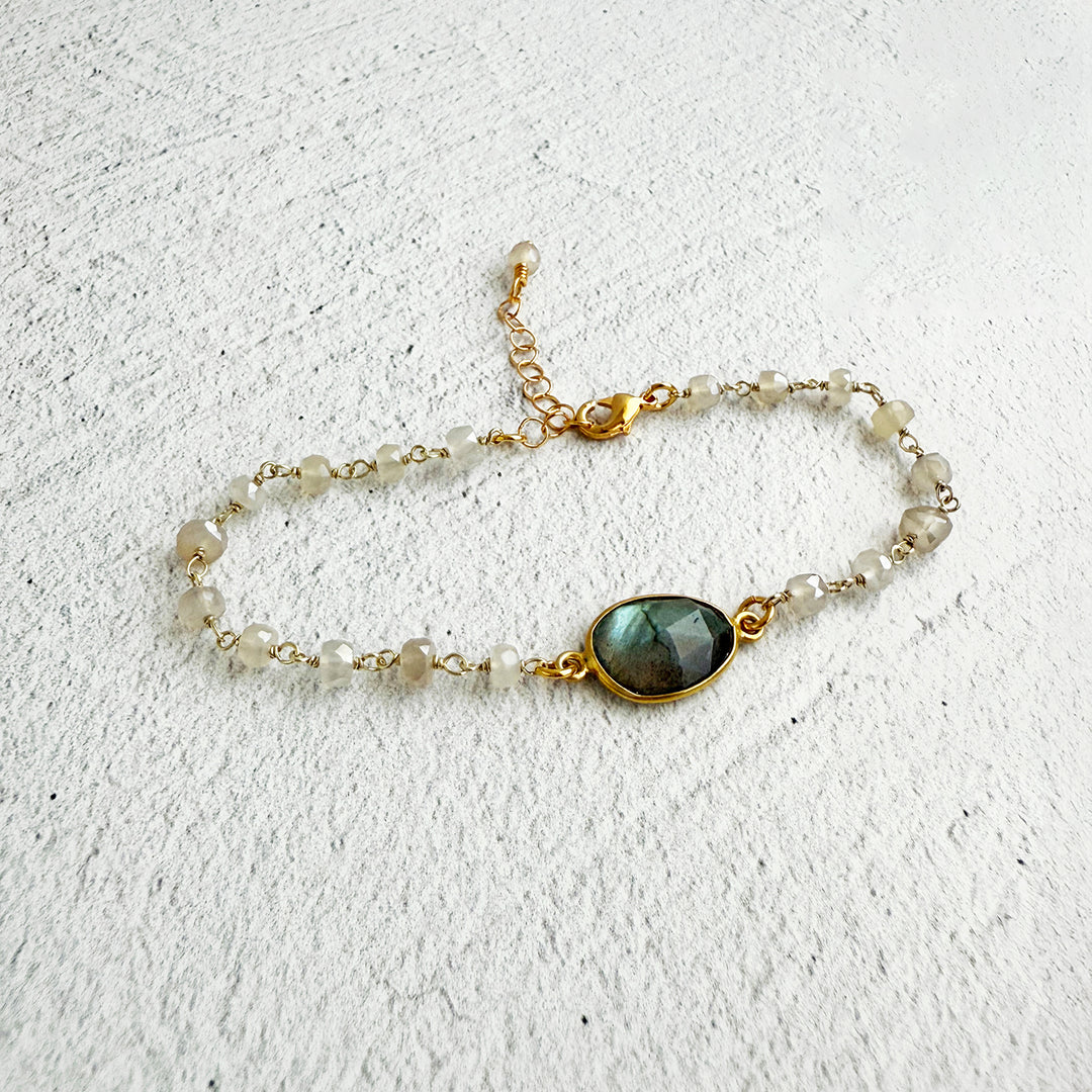 Labradorite and Moonstone Beaded Chain Bracelet in Gold