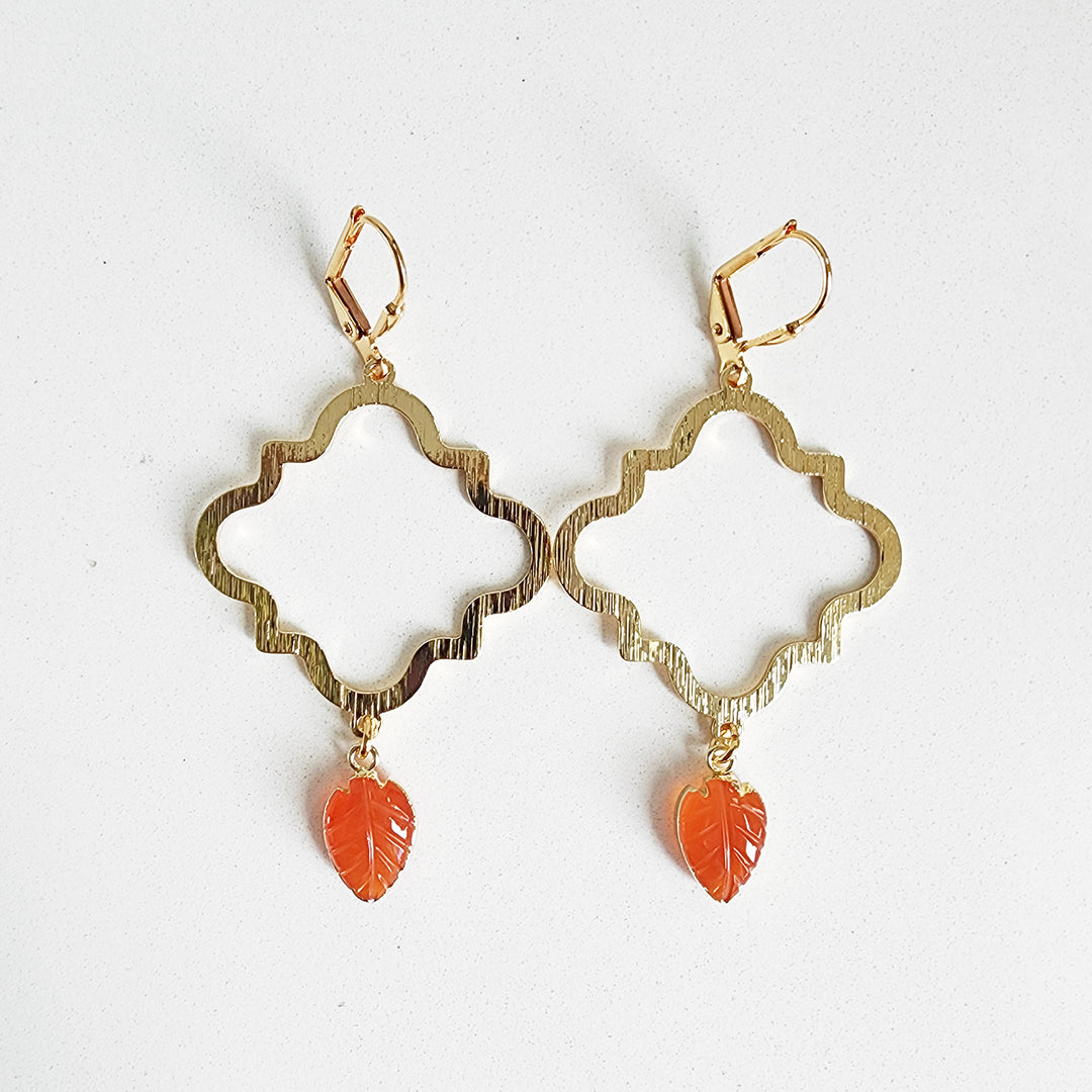 Quatrefoil Statement Earrings with Leaf Stone in Brushed Gold