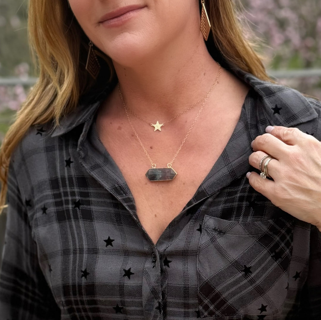 Large Fluorite Stone Bar Necklace in Gold