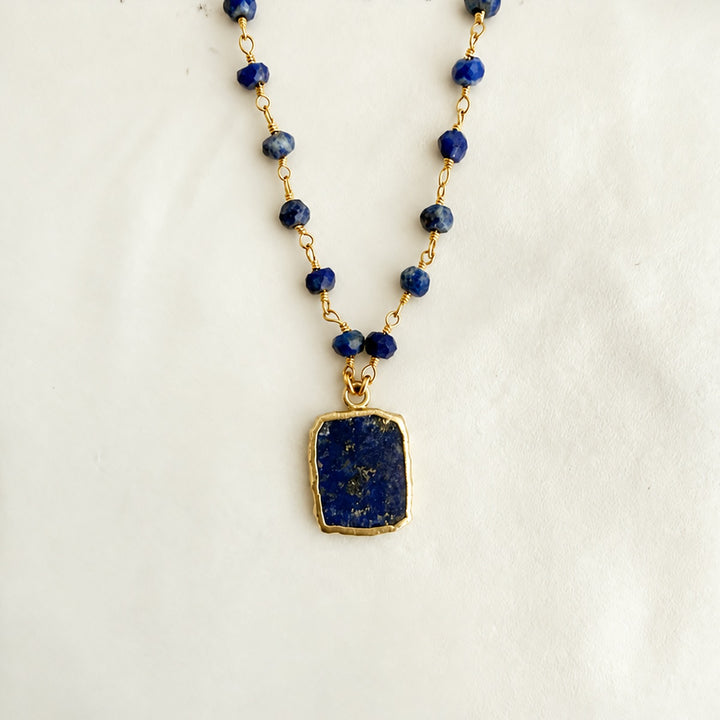 Gemstone Slice Beaded Necklace in Gold