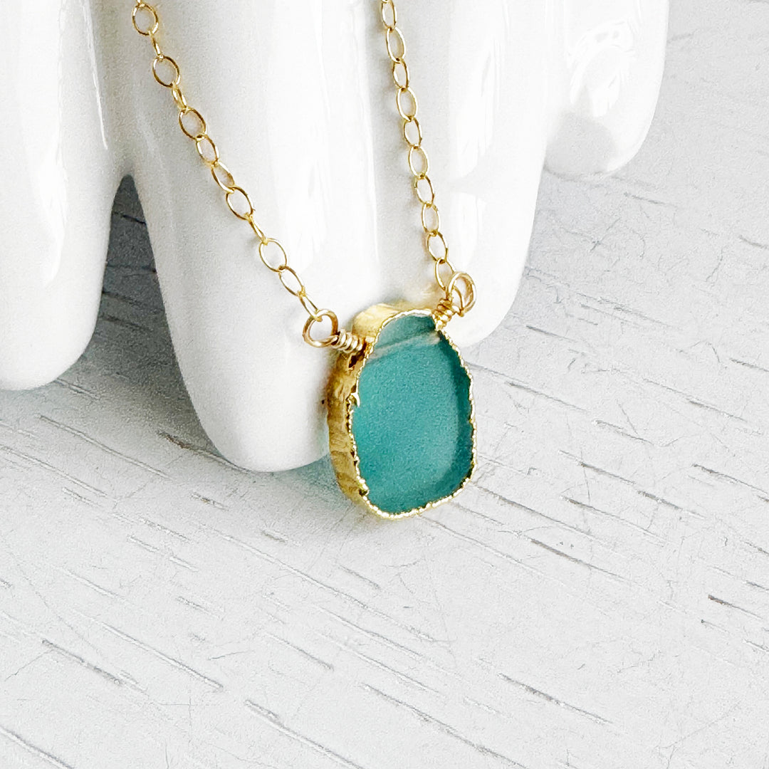Scalloped Aqua Green Chalcedony Gemstone Slice Necklace in Gold