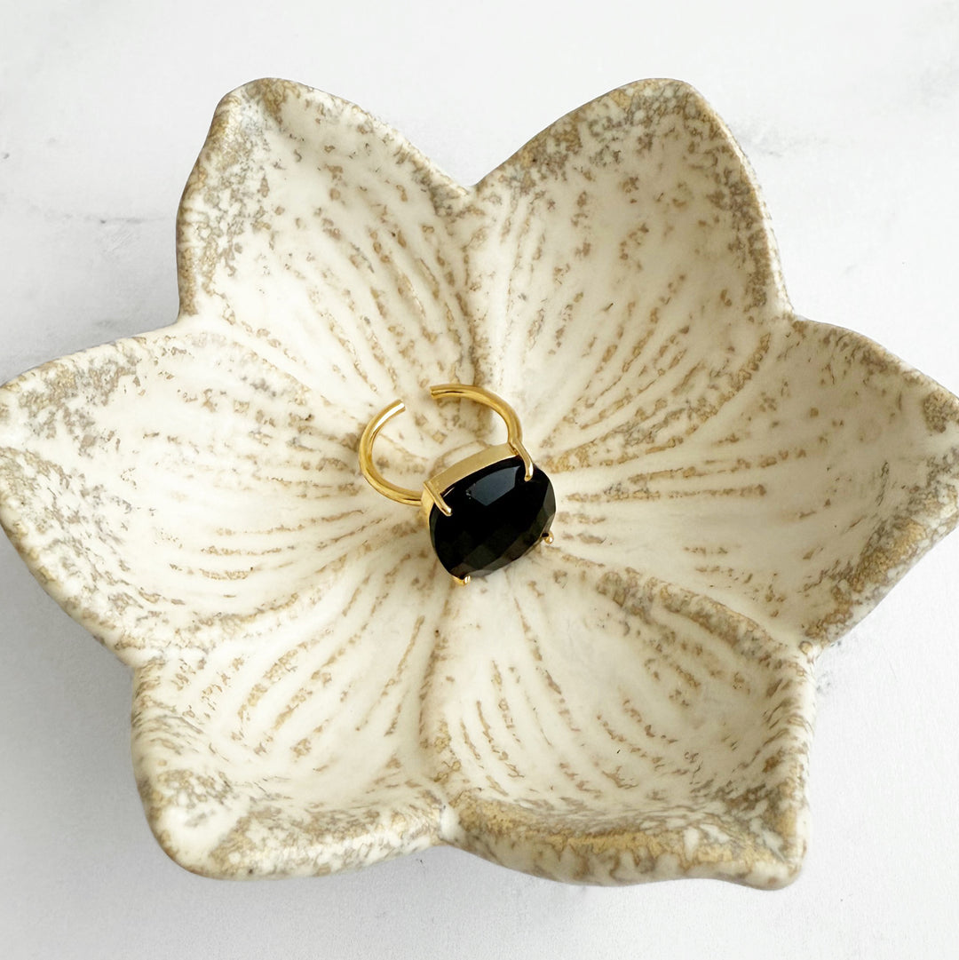 Large Black Onyx Gemstone Ring Prong Setting in Gold