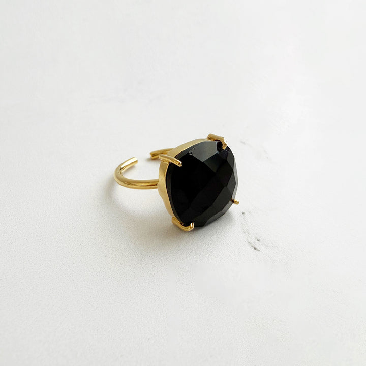 Large Black Onyx Gemstone Ring Prong Setting in Gold