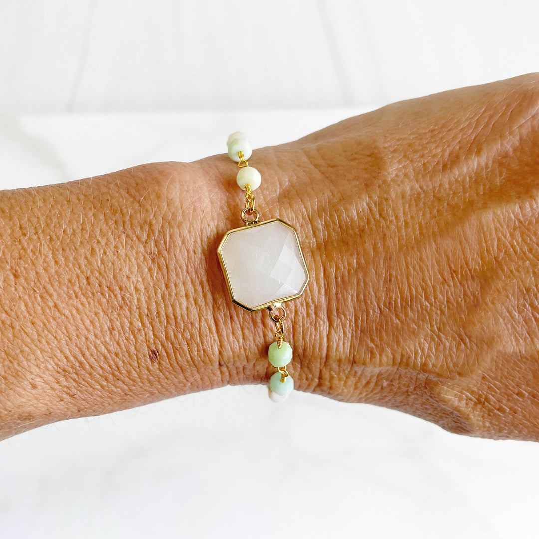 White Stone and Amazonite Beaded Bracelet in Gold