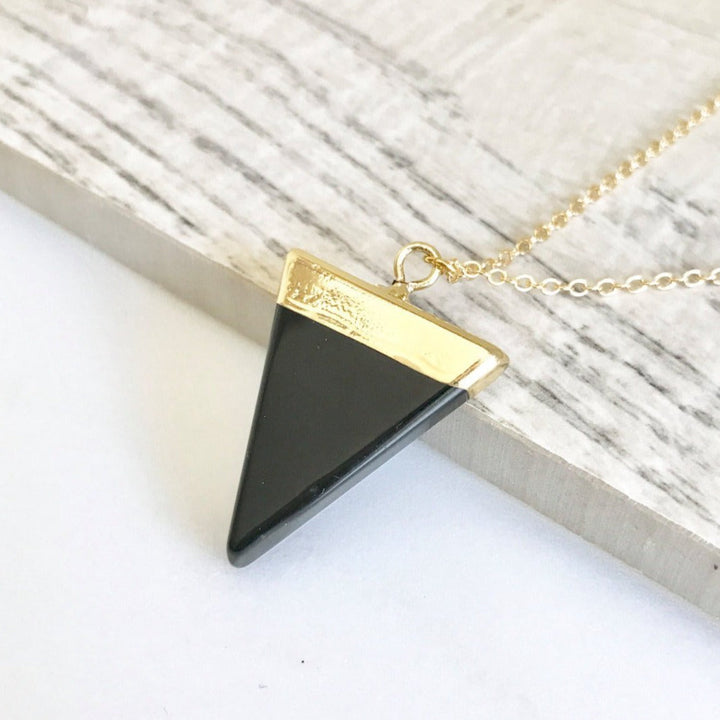 Triangle Pendant Necklace with Black Arrow and Gold. Black Stone Geometric Necklace. Jewerly Gift. Jewelry. Gift for Her.