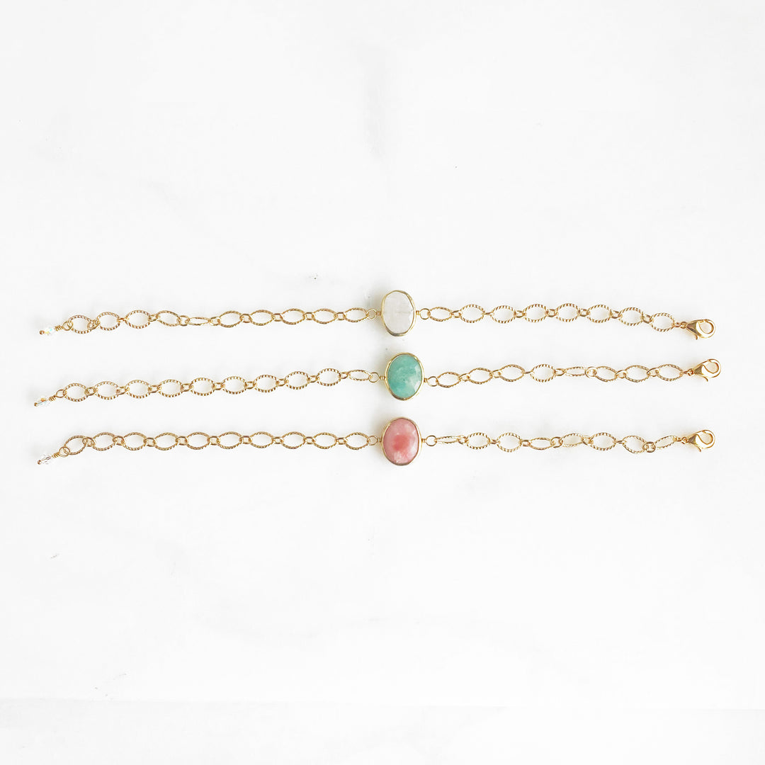 Oval Bezel Gold Chain Bracelet. Simple Gold Textured Chain Stone Bracelet