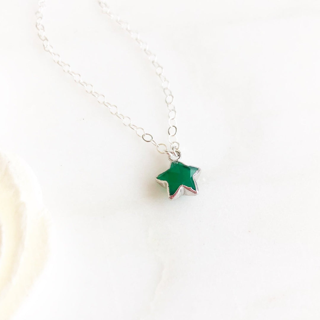 Green Star Necklace. Green Onyx Silcer Star Necklace. Simple Layering Necklace