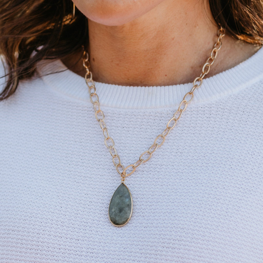 Chunky Chain and Gemstone Teardrop Statement Necklace in Gold